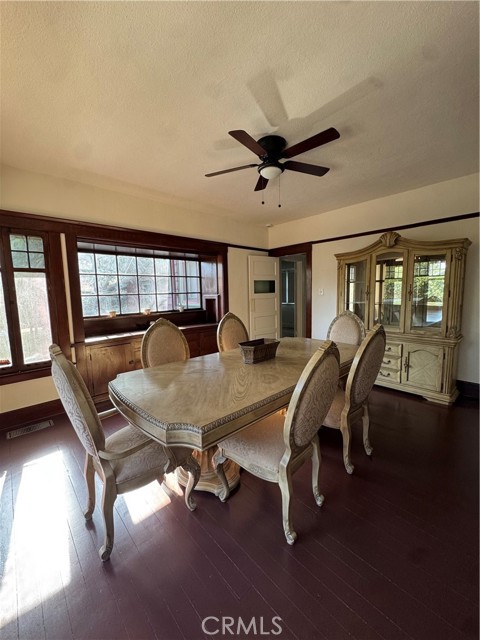 Detail Gallery Image 11 of 51 For 4478 4th St, Riverside,  CA 92501 - 5 Beds | 4 Baths