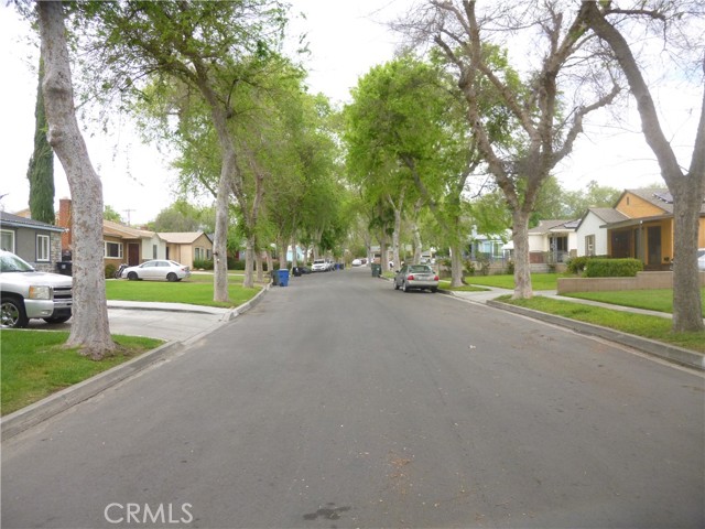 Detail Gallery Image 4 of 45 For 1747 Valencia Ave, San Bernardino,  CA 92404 - 3 Beds | 2 Baths