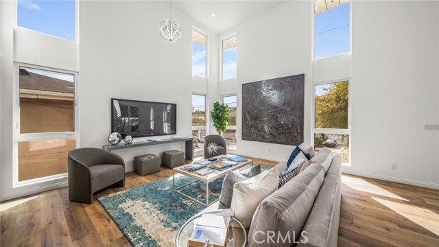 2306 Aviation Boulevard, Redondo Beach, California 90278, 4 Bedrooms Bedrooms, ,5 BathroomsBathrooms,Residential,Sold,Aviation,PV21199795