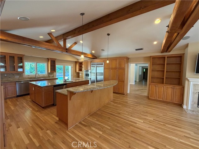 Detail Gallery Image 4 of 24 For 16248 Darcia Pl, Encino,  CA 91436 - 4 Beds | 4 Baths