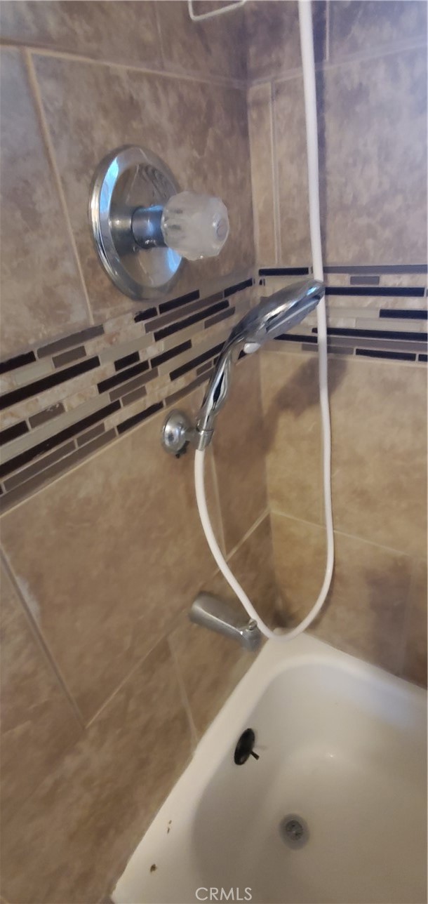 Detail Gallery Image 6 of 10 For 831 W 7th St, Corona,  CA 92882 - – Beds | – Baths