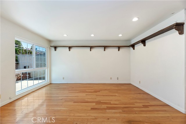 1825 Leola Street, Lomita CA: https://media.crmls.org/medias/e3f6dc49-180d-4057-b3fa-947ab4479693.jpg
