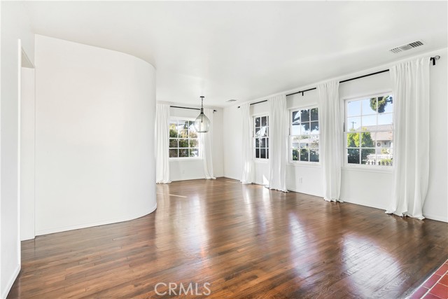 Detail Gallery Image 6 of 22 For 328 Broadway, Costa Mesa,  CA 92627 - 2 Beds | 1 Baths