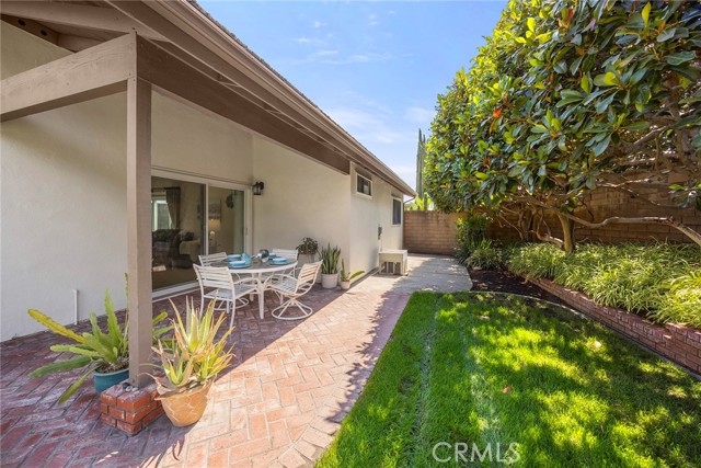 5851 Via Santana, Yorba Linda CA: https://media.crmls.org/medias/e3f7c19a-45e3-4beb-987c-b105a431d149.jpg