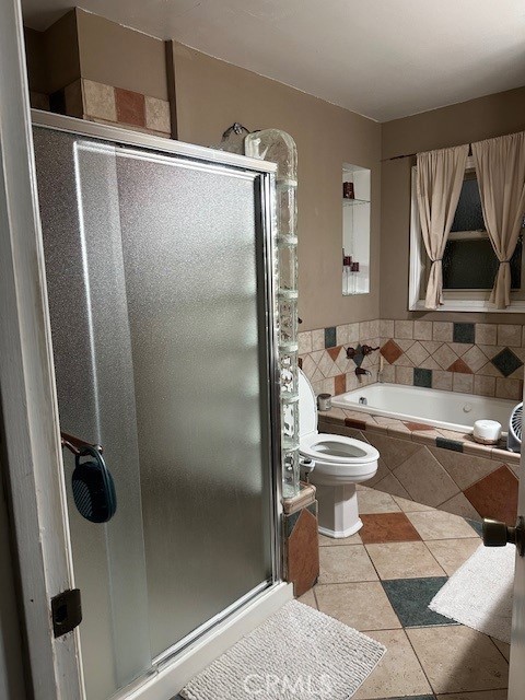 Detail Gallery Image 8 of 9 For 2381 N Bellflower Bld, Long Beach,  CA 90815 - 2 Beds | 1 Baths