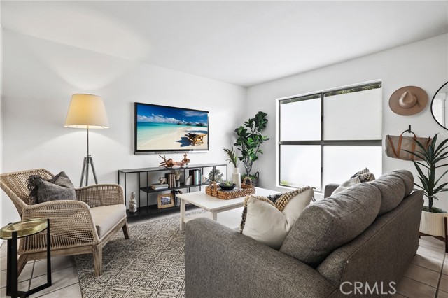 Detail Gallery Image 6 of 36 For 3342 Bradbury Road #34,  Rossmoor,  CA 90720 - 3 Beds | 1/1 Baths