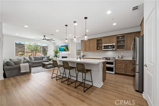 Detail Gallery Image 9 of 71 For 32314 Penstemon Way, Temecula,  CA 92591 - 5 Beds | 4 Baths