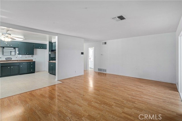 Detail Gallery Image 6 of 25 For 43729 Heaton, Lancaster,  CA 93534 - 3 Beds | 2 Baths