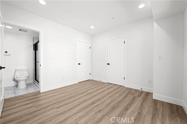 6704 1/2 Kester Avenue, Van Nuys CA: https://media.crmls.org/medias/e3f91367-a2dd-409e-845e-0b7e205344e2.jpg