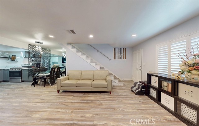 Detail Gallery Image 5 of 38 For 740 N Fairhaven, Anaheim,  CA 92801 - 2 Beds | 1/1 Baths