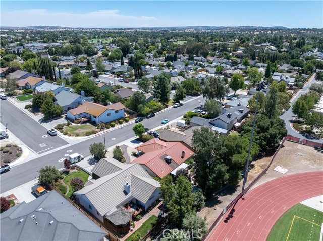 415 Veronica Drive, Paso Robles CA: https://media.crmls.org/medias/e3f9c0f9-ab18-497c-aa7b-f0a7154a84c9.jpg