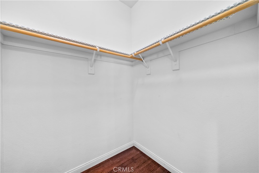 https://media.crmls.org/medias/e3fa7728-e782-4fc8-ac86-bd0dfca4cd2b.jpg?preset=X-Large