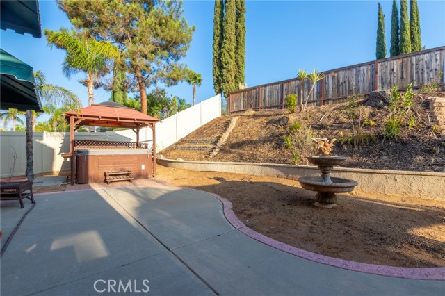 Detail Gallery Image 8 of 18 For 32147 via Benabarre, Temecula,  CA 92592 - 3 Beds | 2/1 Baths