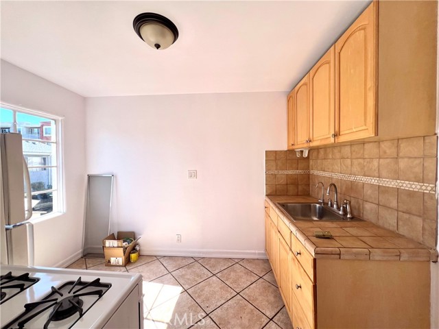 Detail Gallery Image 6 of 17 For 5253 1/2 Denny Ave, North Hollywood,  CA 91601 - 0 Beds | 1 Baths