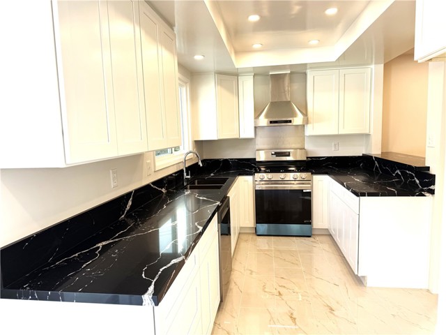 Detail Gallery Image 4 of 21 For 3650 Hackett Ave, Long Beach,  CA 90808 - 2 Beds | 1 Baths