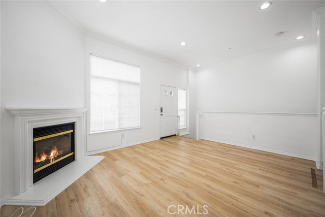 5740 S Glennie Lane, Los Angeles CA: https://media.crmls.org/medias/e3fb7e91-72be-4d26-a233-8f809594920a.jpg