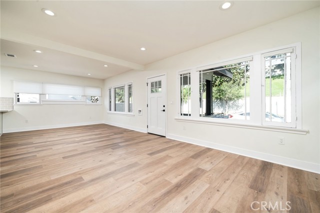 Detail Gallery Image 7 of 28 For 1946 Corson St, Pasadena,  CA 91107 - 3 Beds | 2 Baths