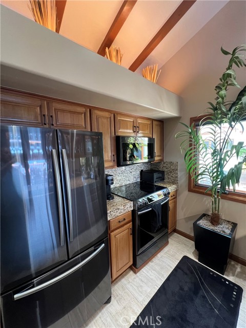Detail Gallery Image 8 of 28 For 54 Gaviota, Avalon,  CA 90704 - 2 Beds | 2 Baths