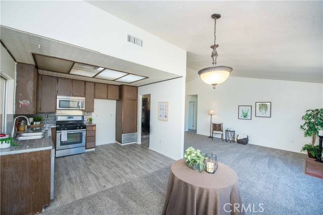 Detail Gallery Image 7 of 40 For 12801 Norton, Chino,  CA 91710 - 3 Beds | 2 Baths