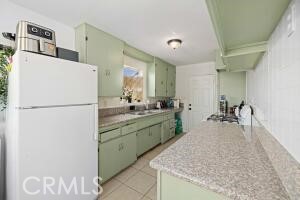 Detail Gallery Image 11 of 22 For 38514 Frontier Ave, Palmdale,  CA 93550 - 3 Beds | 1/1 Baths