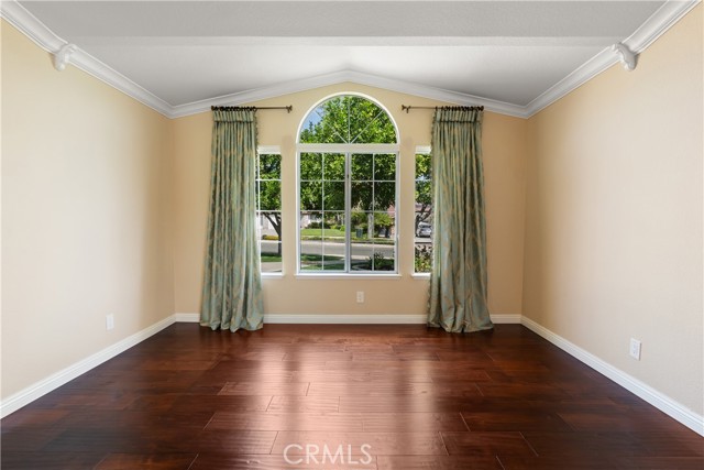 Detail Gallery Image 15 of 58 For 6717 Mission Grove Pkwy, Riverside,  CA 92506 - 4 Beds | 2 Baths