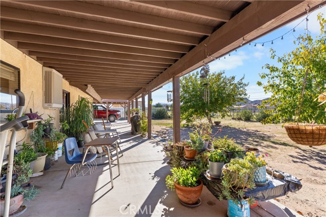20071 Serrano, Apple Valley CA: https://media.crmls.org/medias/e3fd3785-807c-4637-811b-c2ff68236d9c.jpg