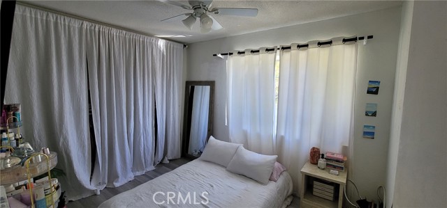 Detail Gallery Image 9 of 19 For 10853 Anemone, Moreno Valley,  CA 92557 - 5 Beds | 2/1 Baths