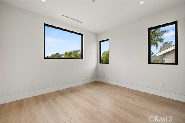 Detail Gallery Image 47 of 75 For 4532 Katherine, Sherman Oaks,  CA 91423 - 6 Beds | 6/1 Baths