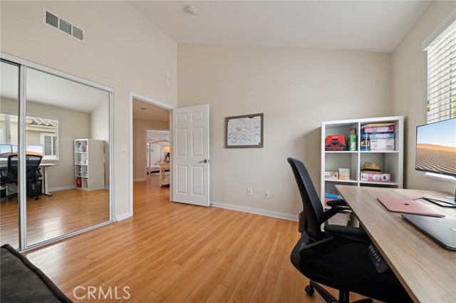 Detail Gallery Image 37 of 48 For 11510 215th St #1,  Lakewood,  CA 90715 - 3 Beds | 3 Baths