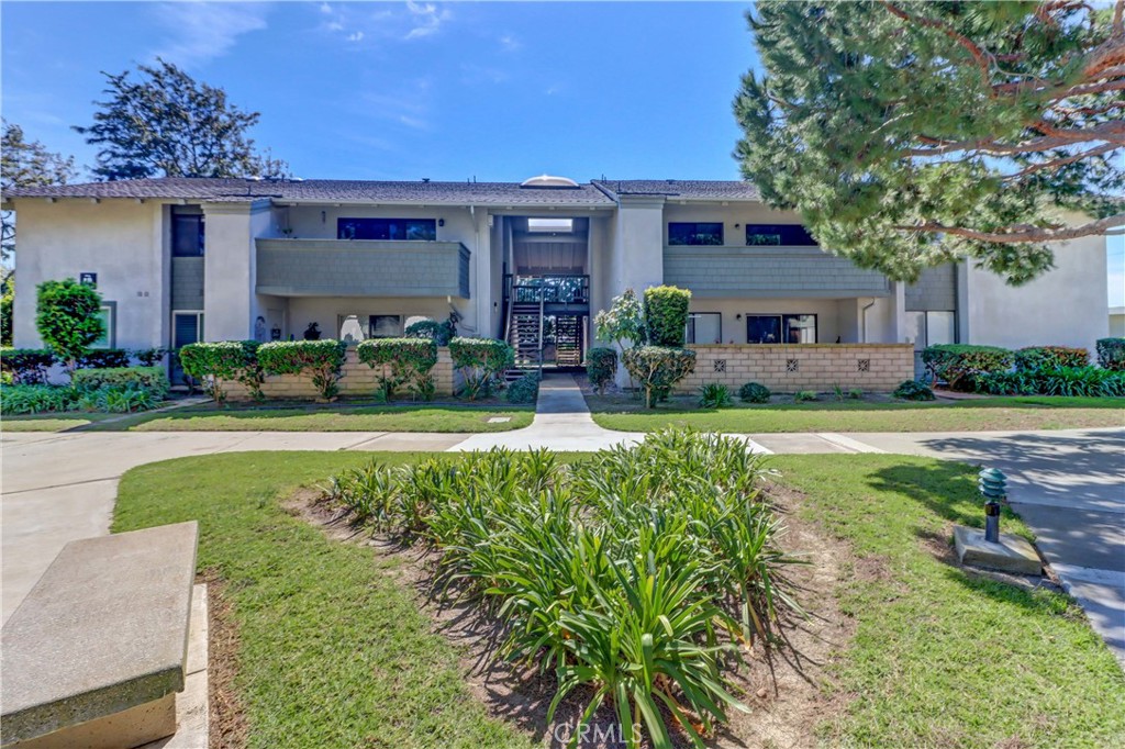 8566 Van Ness Court 19H, Huntington Beach, CA 92646
