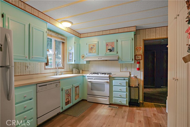 Detail Gallery Image 6 of 22 For 820 Canyon Dr, Lebec,  CA 93243 - 3 Beds | 2 Baths