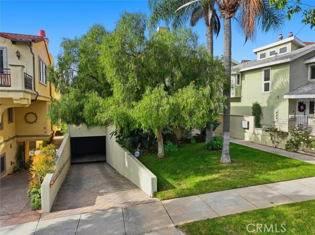 Detail Gallery Image 45 of 49 For 233 S Irena #1,  Redondo Beach,  CA 90277 - 4 Beds | 3 Baths