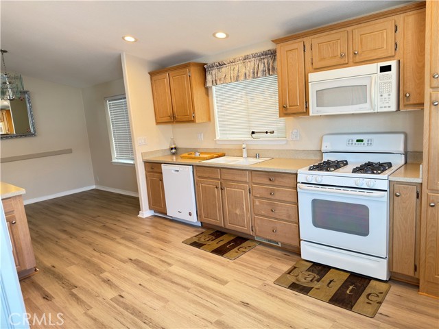 Detail Gallery Image 10 of 23 For 16444 Bolsa Chica St #61,  Huntington Beach,  CA 92649 - 2 Beds | 2 Baths