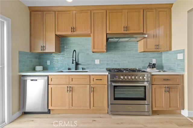 Detail Gallery Image 26 of 42 For 301 W Malvern Ave, Fullerton,  CA 92832 - 3 Beds | 3 Baths