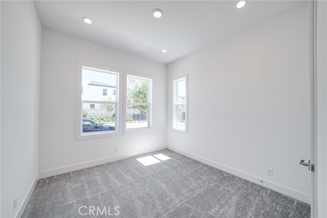 Detail Gallery Image 11 of 31 For 121 Wild Flower, Lake Forest,  CA 92630 - 5 Beds | 5 Baths