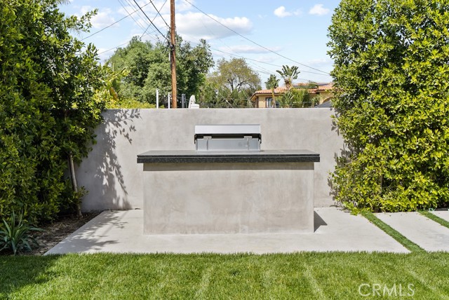 5727 Cahill Avenue, Tarzana CA: https://media.crmls.org/medias/e4010ac4-7dcf-4b32-ba4c-14dab7490d6c.jpg