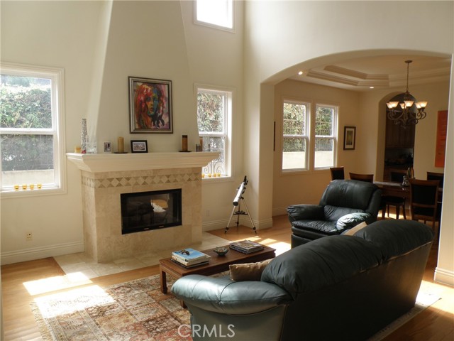 Detail Gallery Image 3 of 23 For 1201 2nd St, Manhattan Beach,  CA 90266 - 5 Beds | 4/1 Baths