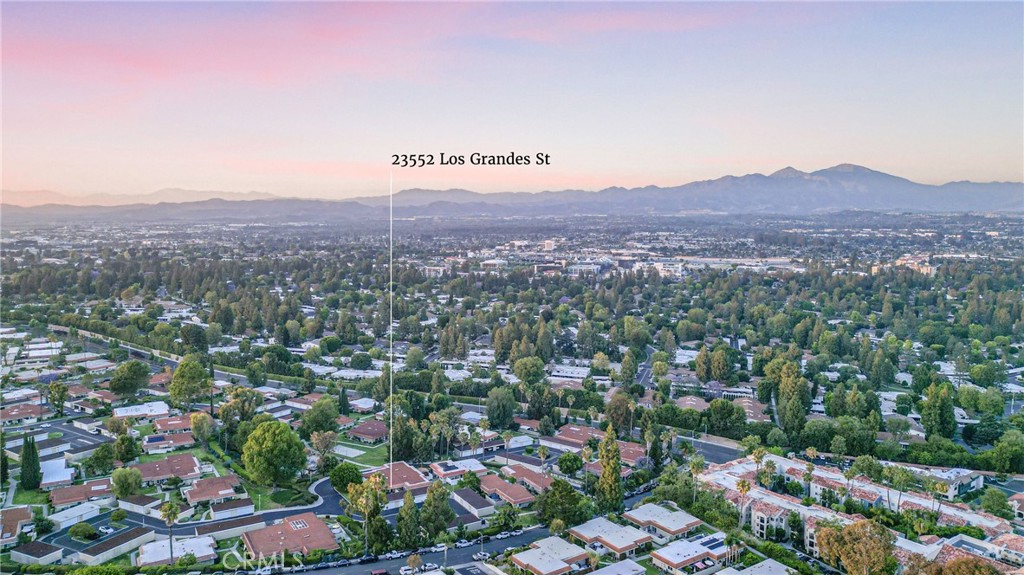 https://media.crmls.org/medias/e4019e01-fda5-4a3e-a043-7905878a5f6a.jpg?preset=X-Large