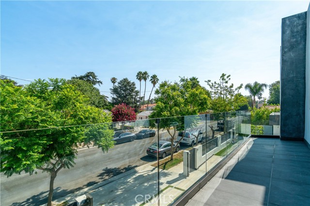 Detail Gallery Image 26 of 57 For 13838 Milbank St, Sherman Oaks,  CA 91423 - 4 Beds | 4 Baths