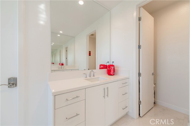 Detail Gallery Image 27 of 39 For 131 Reyes Alley, Lake Forest,  CA 92630 - 5 Beds | 4 Baths