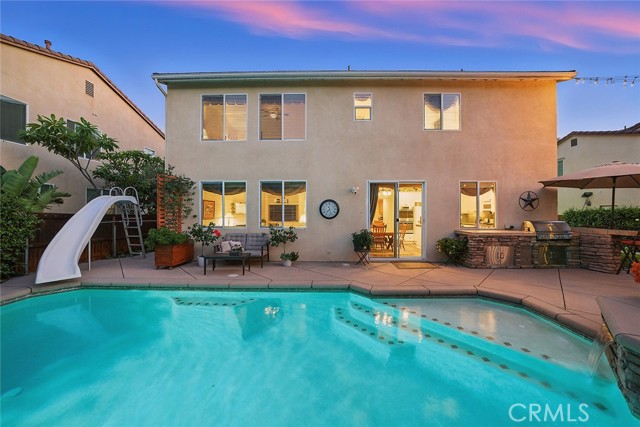 13742 Woodcrest Court, Eastvale CA: https://media.crmls.org/medias/e403b412-1cdc-4338-985b-043eeaab2863.jpg