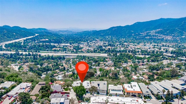 Detail Gallery Image 33 of 37 For 2102 La Canada Crest Dr #B,  La Canada Flintridge,  CA 91011 - 3 Beds | 2 Baths