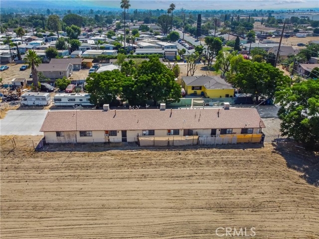 26196 Cypress Street, Highland CA: https://media.crmls.org/medias/e4042f5a-b0e8-46e9-b0b4-85e7e8be70f2.jpg