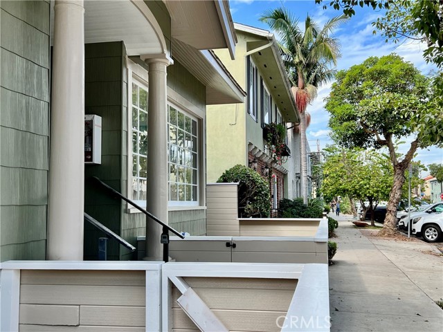 Detail Gallery Image 25 of 28 For 1904 E 2nd #B,  Long Beach,  CA 90802 - 2 Beds | 1 Baths