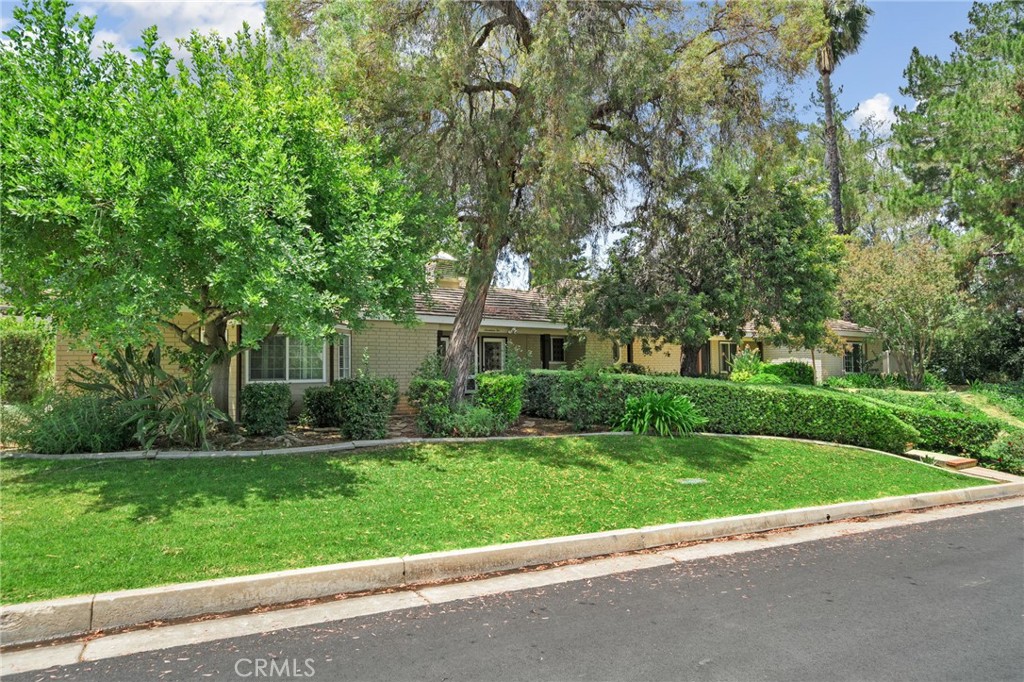 1710 Fairmont
