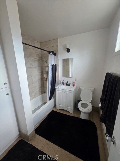 602 E Wilhelmina Street, Anaheim CA: https://media.crmls.org/medias/e404b3bc-1405-4546-9db4-34eb4dcc4365.jpg