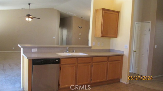 Detail Gallery Image 7 of 25 For 21280 Merlot Ln, Apple Valley,  CA 92308 - 4 Beds | 2 Baths