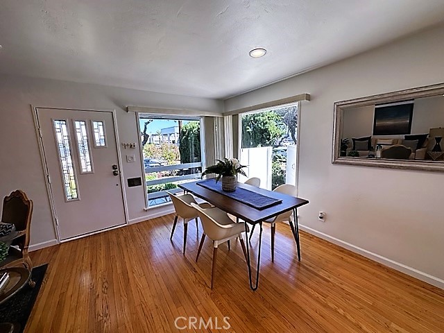 https://media.crmls.org/medias/e4053a41-2194-4470-a123-24056ab94824.jpg?preset=X-Large