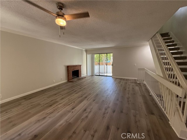 Detail Gallery Image 3 of 17 For 5250 Colodny Dr #17,  Agoura Hills,  CA 91301 - 2 Beds | 2/1 Baths