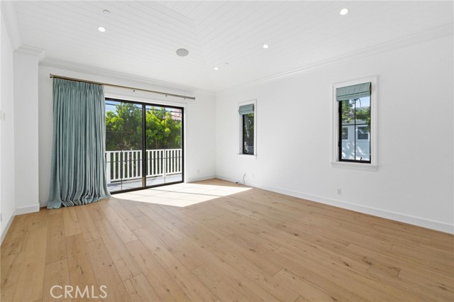 Detail Gallery Image 48 of 59 For 1405 Oak Ave, Manhattan Beach,  CA 90266 - 4 Beds | 4/1 Baths